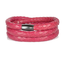 Armbånd i pink Python slangeskind magnetlås i sort stål.  Tykkelse 5 mm.